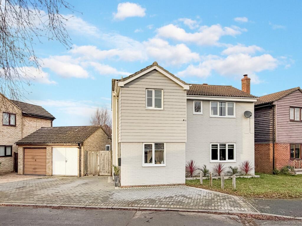 4-bed detached on Saddlers Place, Martlesham Heath, IP5, £475,000