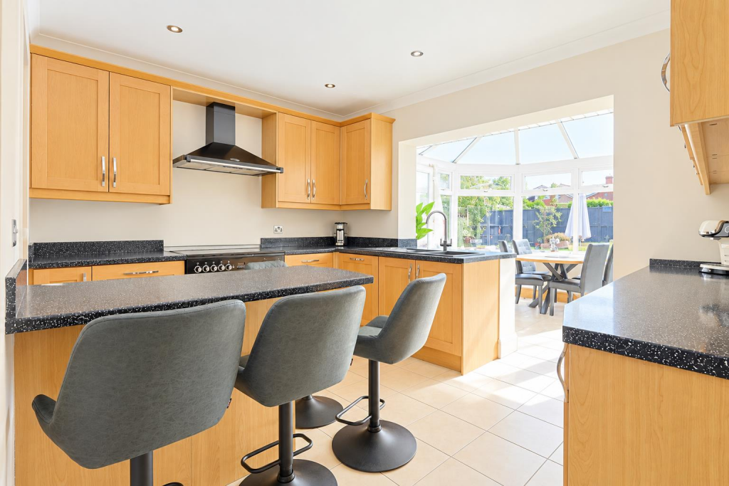 House in Southend-on-Sea - View 4