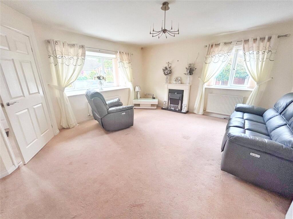 House in Manchester, Greater Manchester - More