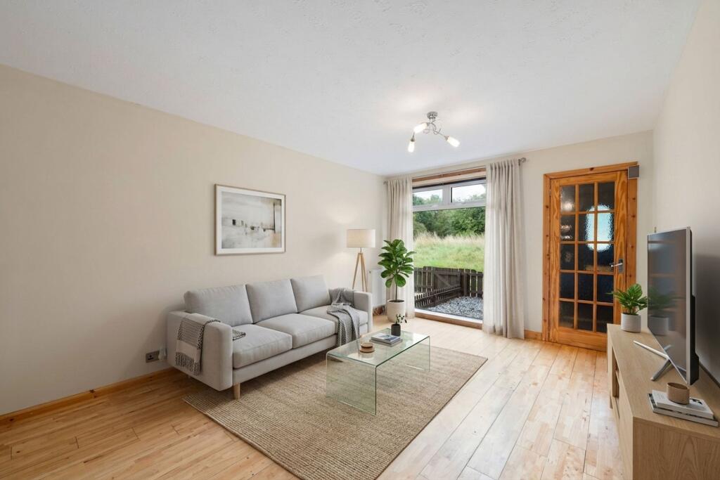 Apartment in Edinburgh, West Lothian - View 2
