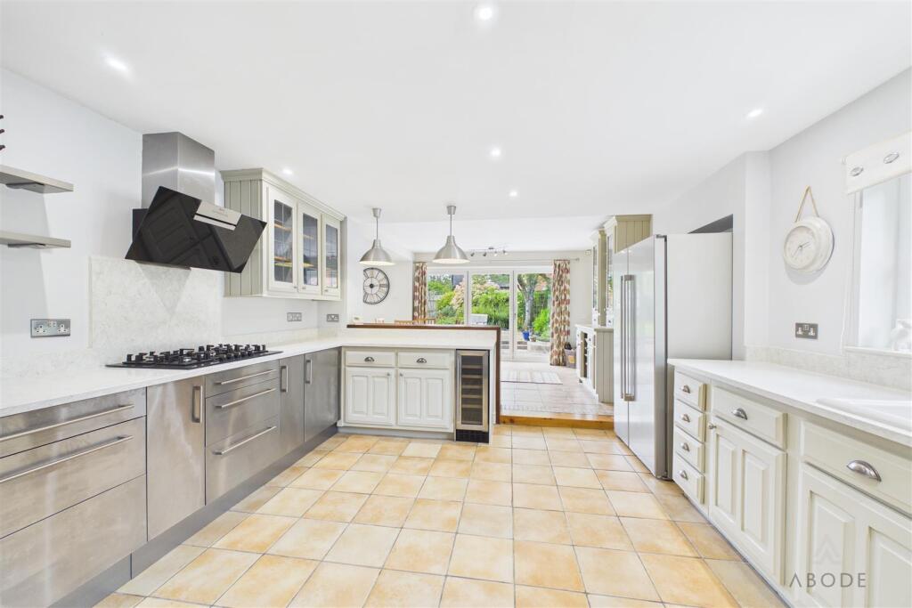 Beacon Road, Rolleston-On-Dove, Burton-On-Trent - More