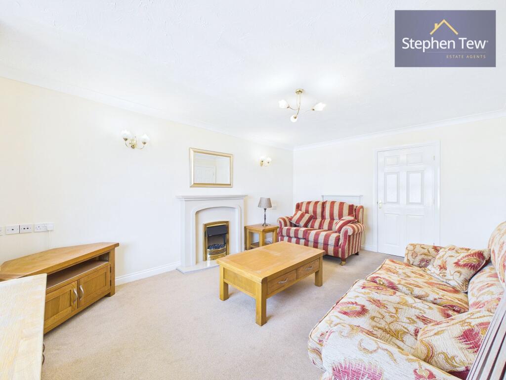 Clifton Drive South, Lytham St. Annes, FY8 photo 2