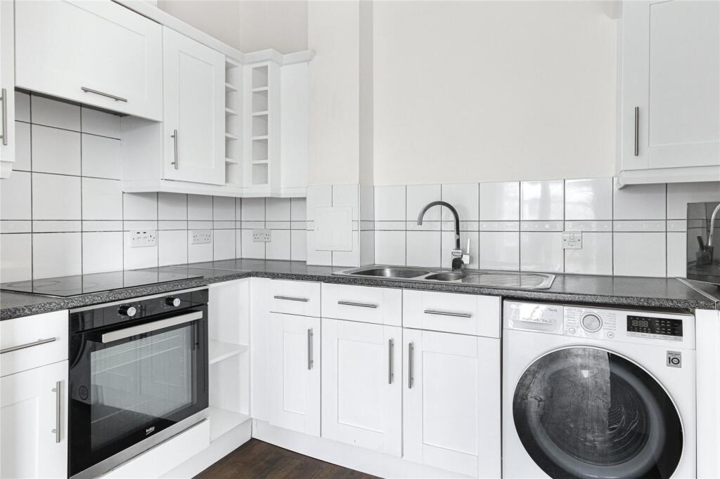 Apartment in Bracknell - View 2