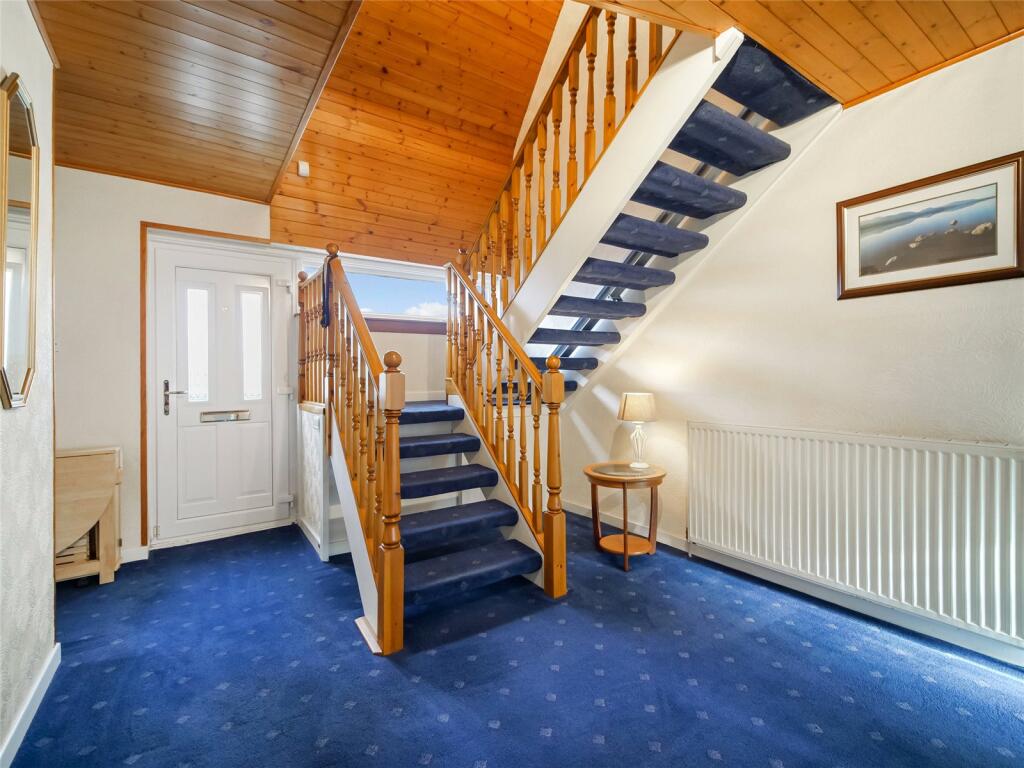 Dipple Court, Kilbirnie, North Ayrshire, KA25 - More