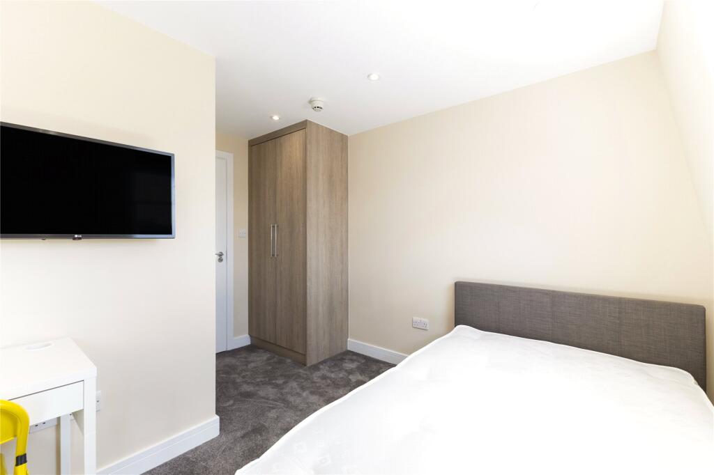 Main image of property: Kilmaine Road, London, SW6