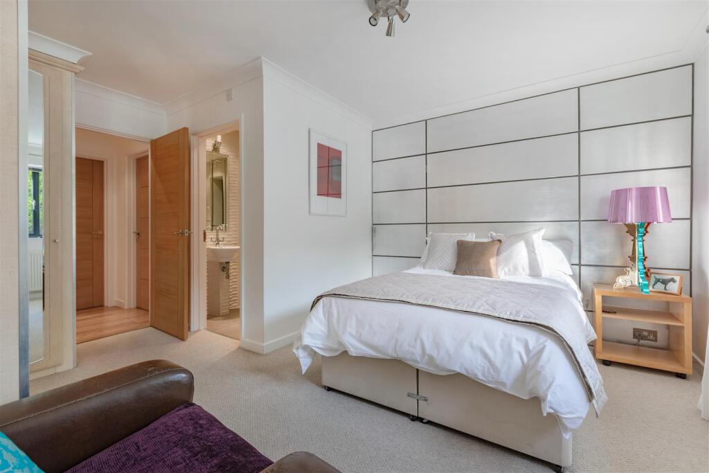 House in Brighton - More
