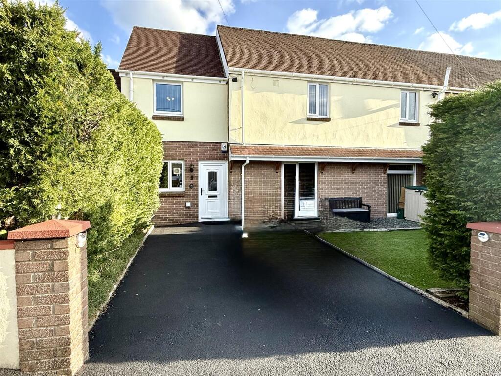 Main image of property: Derwendeg, Porthyrhyd, Carmarthen