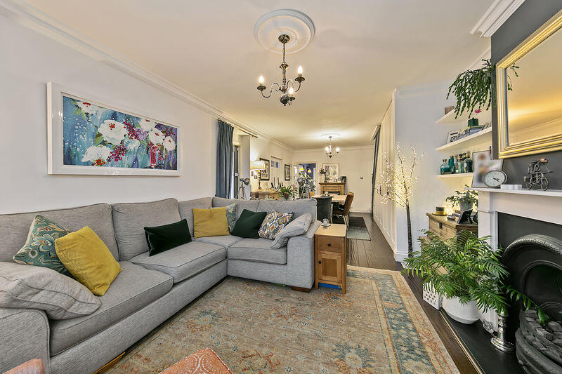 Nightingale Road, West Molesey photo 3