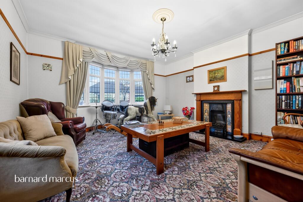 Oakroyd Close, Potters Bar photo 3