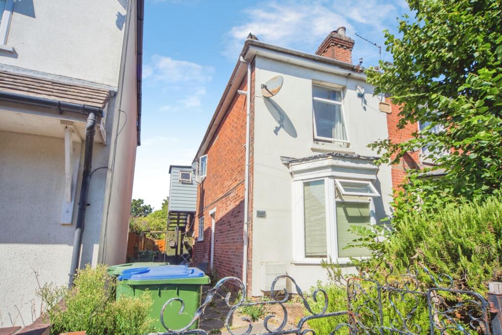 Main image of property: Queenstown Road, Southampton, Hampshire, SO15