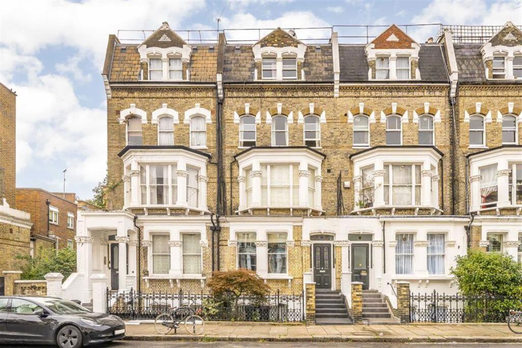 Main image of property: Gunterstone Road, West Kensington