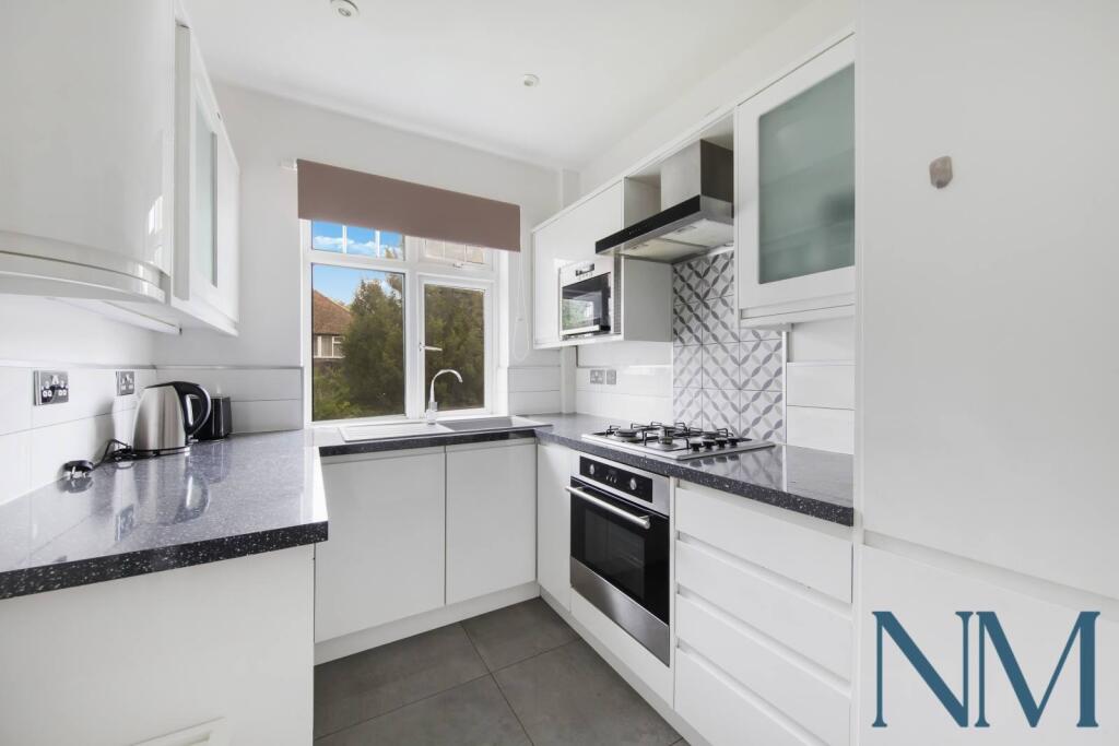 The Avenue | Coulsdon | New Move Estate Agents photo 4