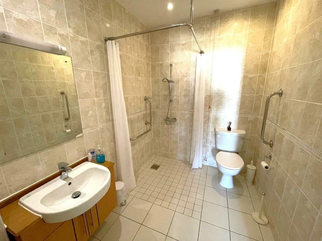 Eversley Court, Seaford photo 4