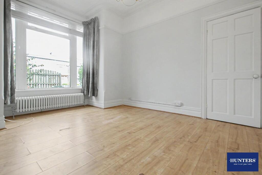 House in Bradford, West Yorkshire - View 3