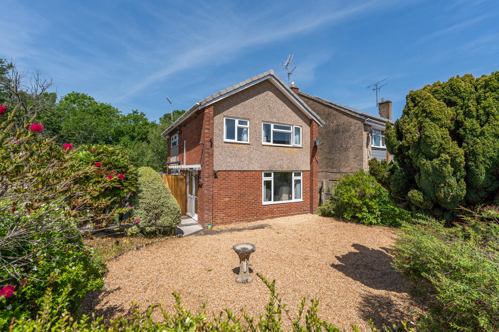 Main image of property: Raeburn Drive, Hedge End, Hampshire