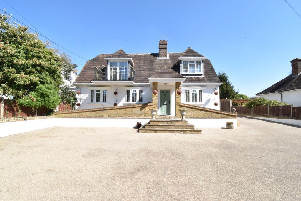 4-bed detached on Maidstone Road, Lenham, ME17, £750,000