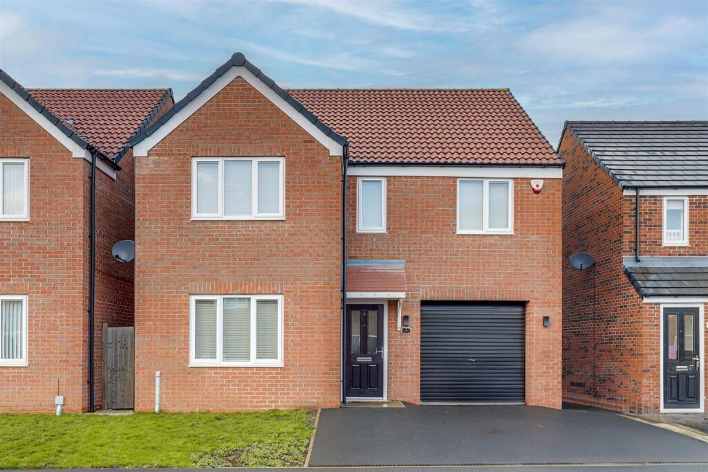 4-bed detached on Pennington Way, Hucknall, NG15, £325,000