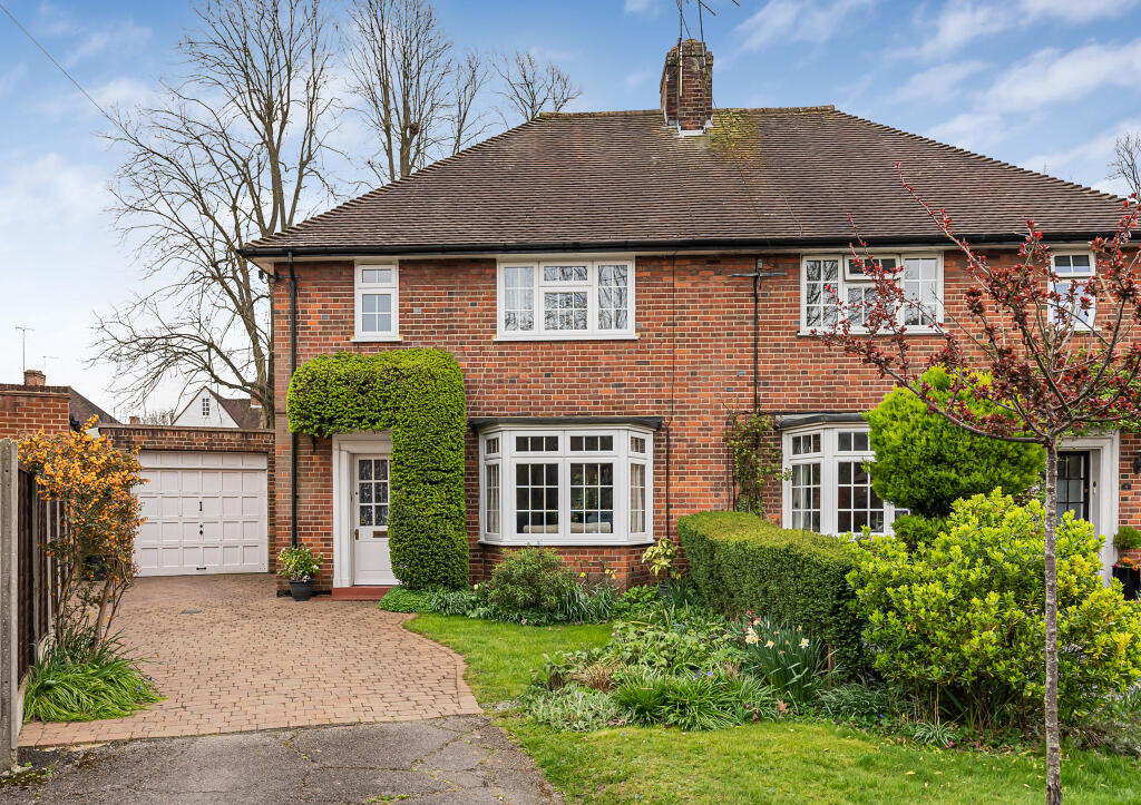 Main image of property: Polayn Garth, Welwyn Garden City, Hertfordshire, AL8