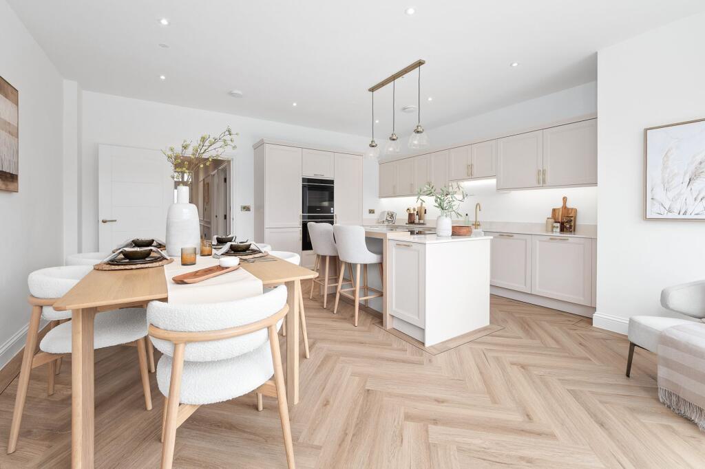 House in Sutton Coldfield, Maney - View 4