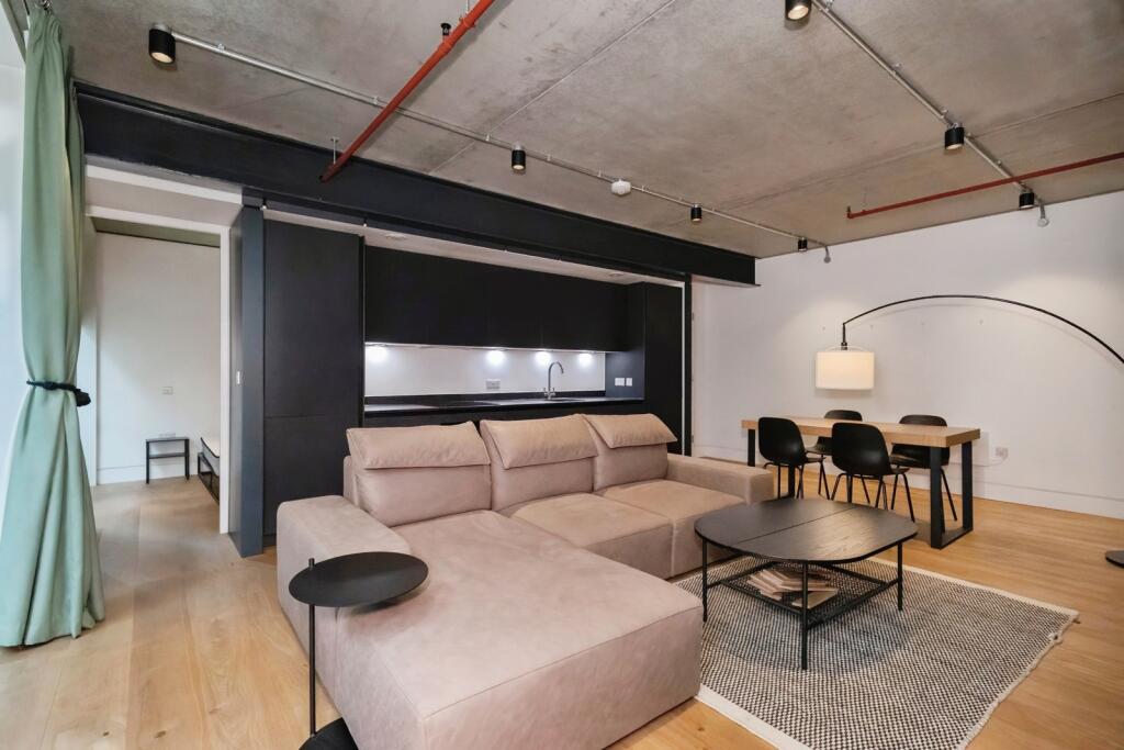 Apartment in Manchester - View 3