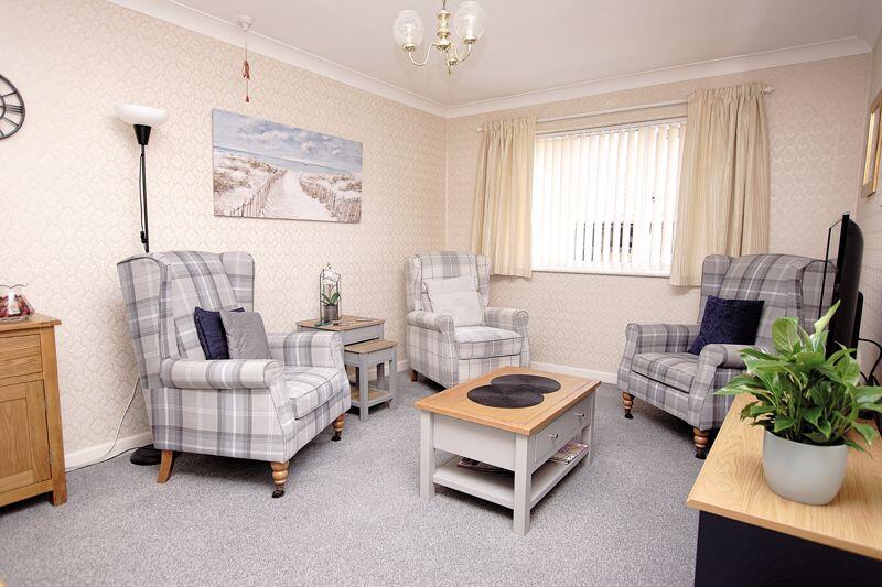 Apartment in Gosport, Lee-on-the-Solent - View 3