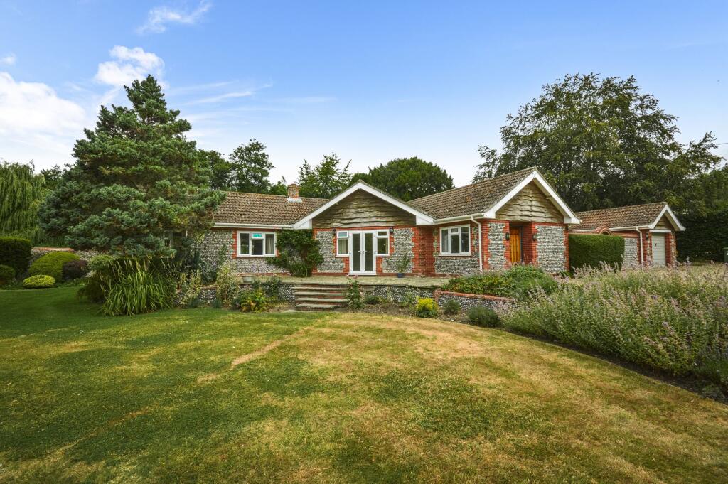 Main image of property: Saxlingham