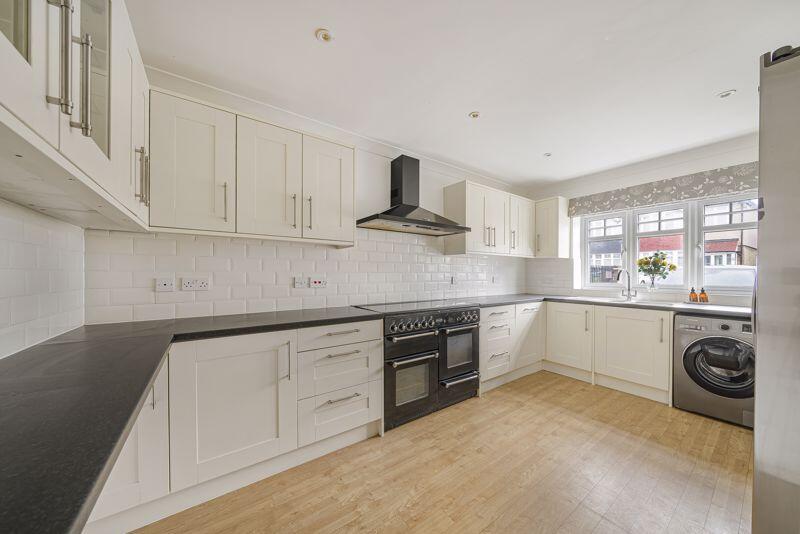 House in London - View 3