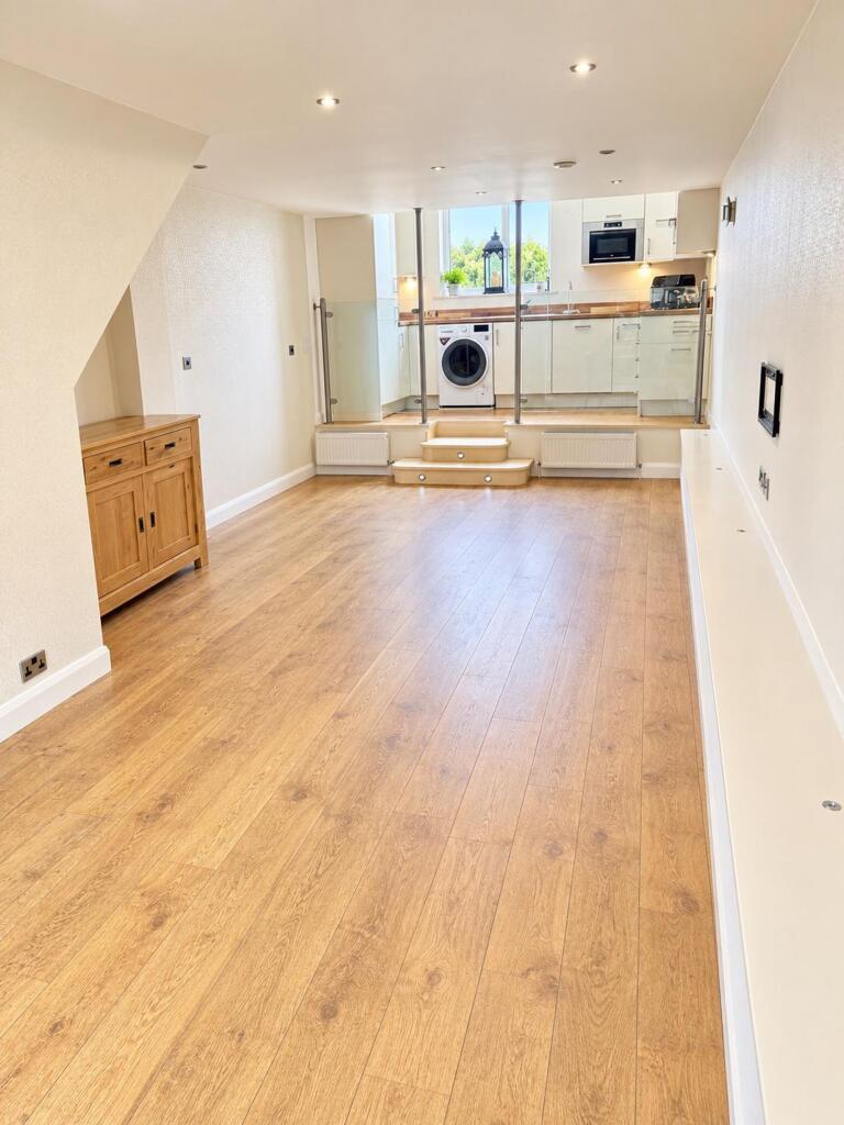 House in Bolton - View 5