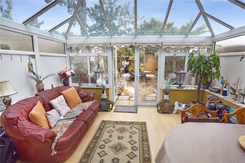 House in Dartford, Heath Side, Joydens Wood - View 5