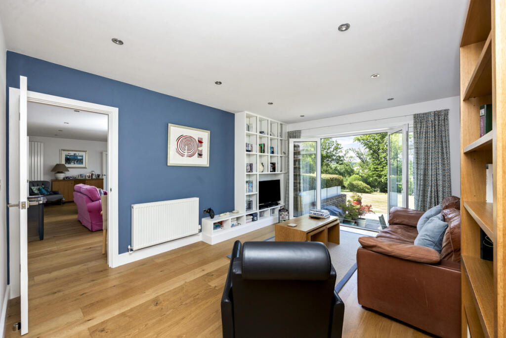 House in Tonbridge - More