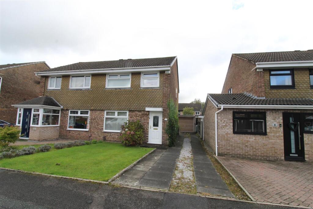 3-bed semi-detached on Crundale Road, Sharples, Bolton, £235,000