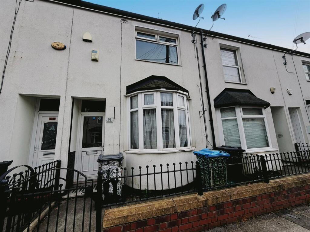 Main image of property: 19 Camden Street, Hull
