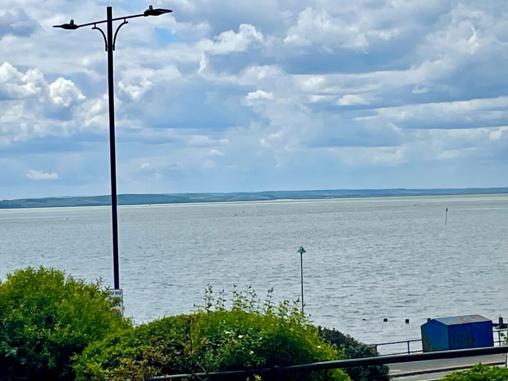 Apartment in Southend-on-Sea, Essex - View 4