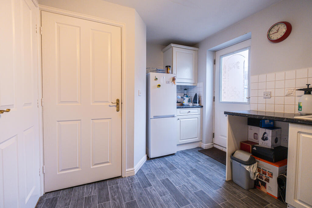 15 Wain Avenue, Chesterfield, Derbyshire S41 0FD photo 5