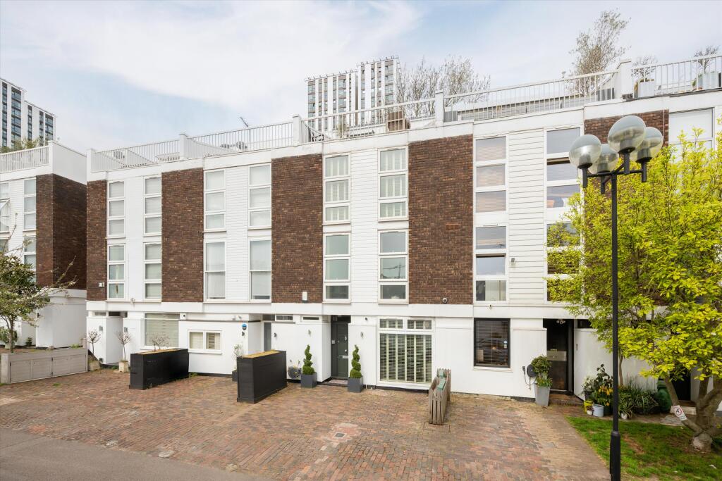 Main image of property: Quickswood, London NW3