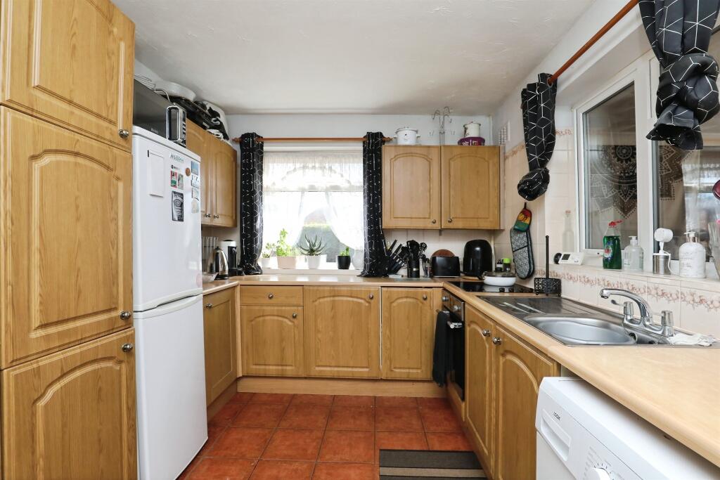 Holt Road, Horsford, Norwich photo 4