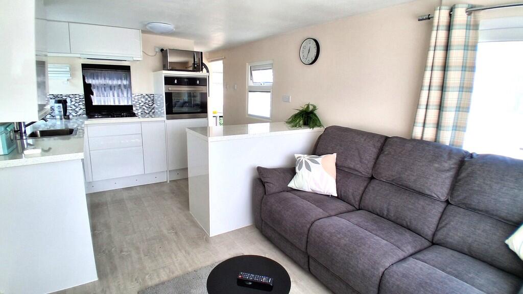 Hutton Park, Weston-super-Mare photo 3