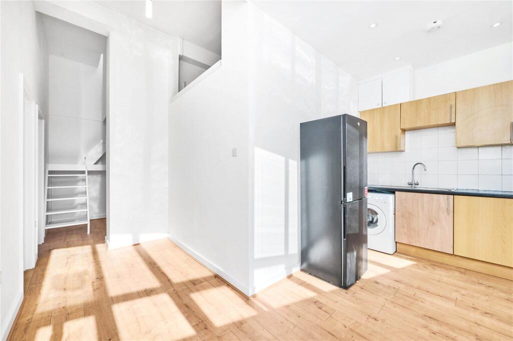 Main image of property: Waring Street, London, SE27
