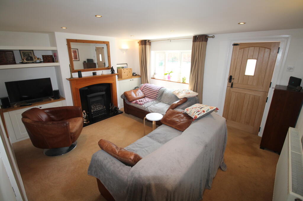 House in Cheltenham, East End, Charlton Kings - View 5
