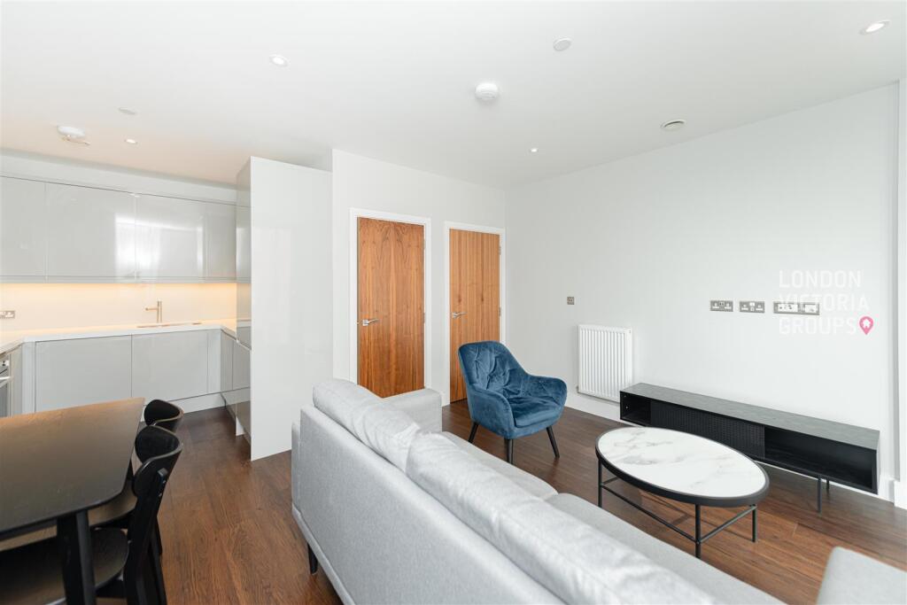 Apartment in London, Blackwall - View 4