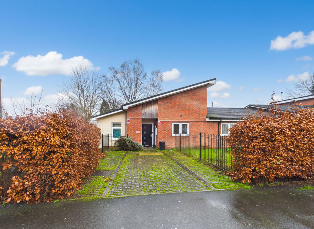 2-bed bungalow on Hawkesley Drive, Birmingham, B31, £175,000