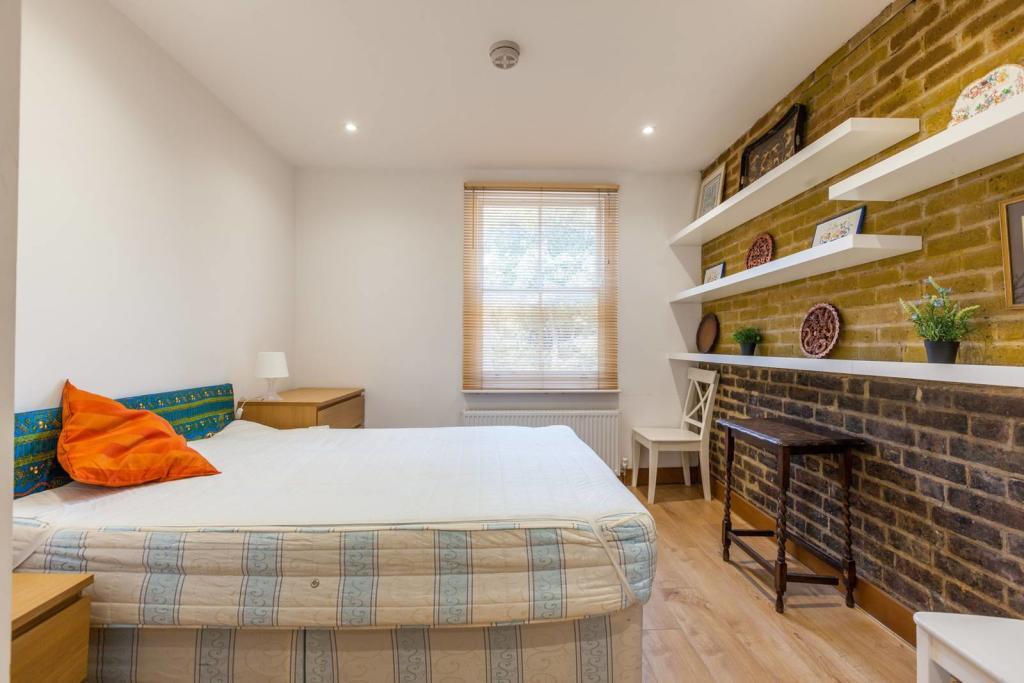 Apartment in London - View 3