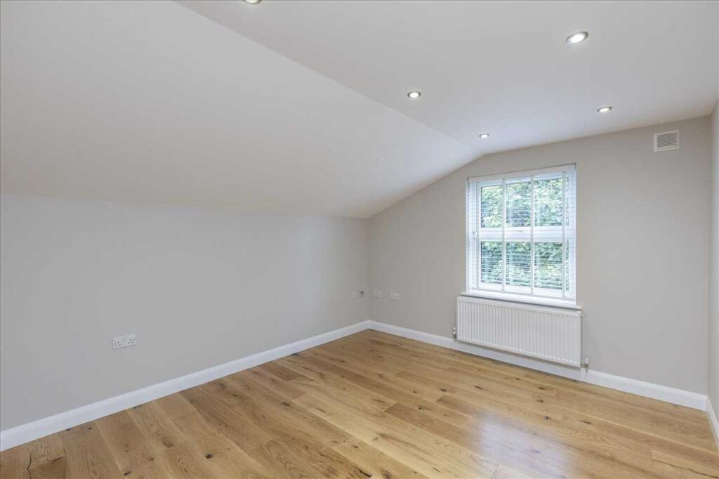Apartment in London - More