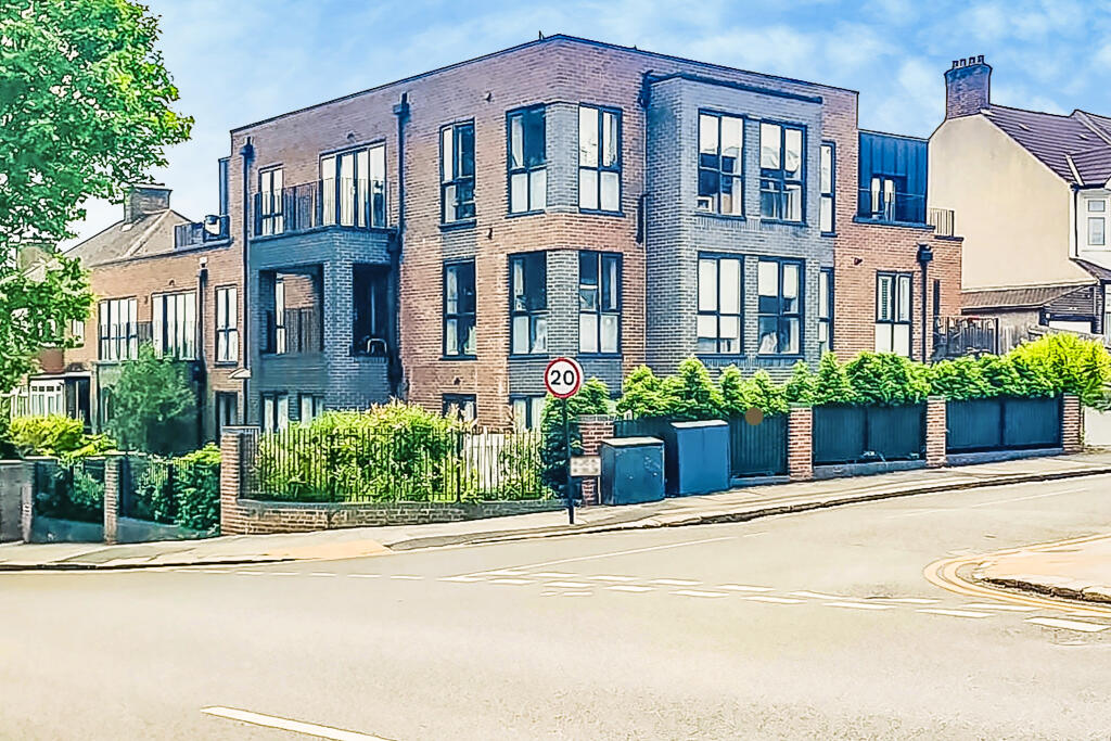 Main image of property: 139. South Norwood Hill, London, SE25