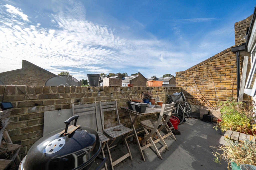 Apartment in London - View 4