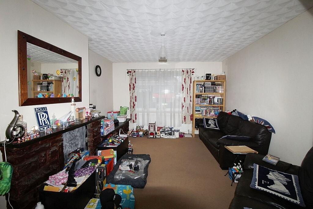 House in Rotherham, South Yorkshire - View 2