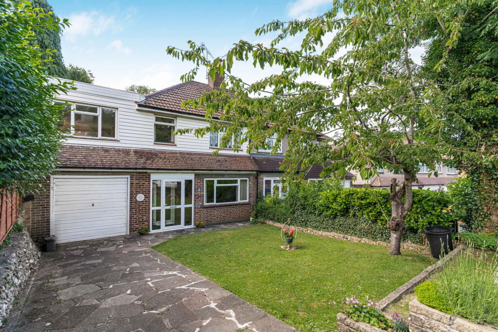 Main image of property: Waddington Avenue, Coulsdon, CR5 1QP