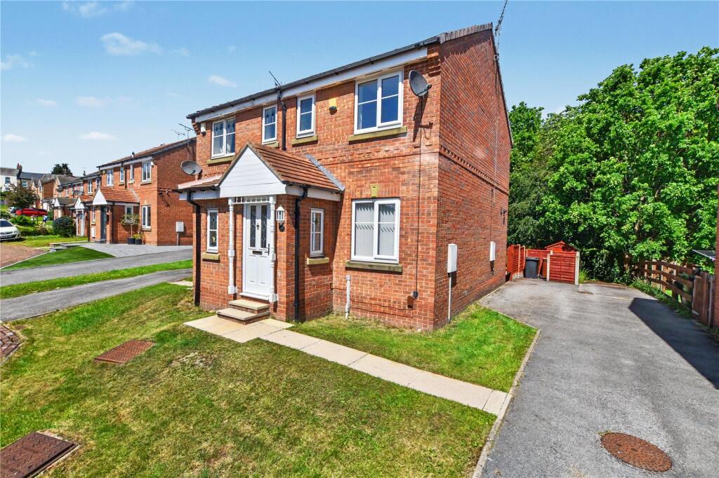 Main image of property: Millbeck Approach, Morley, Leeds, West Yorkshire