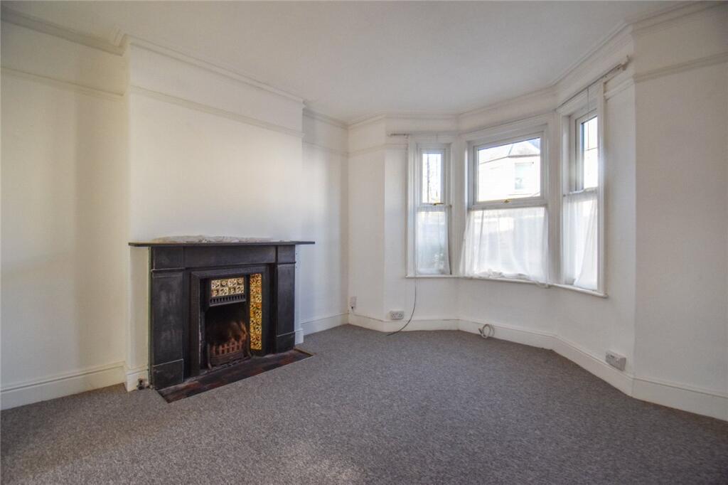 225, Victoria Road photo 3