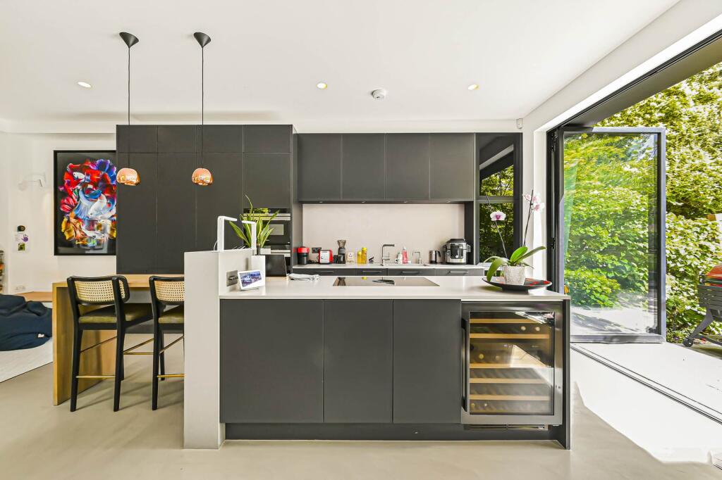 House in London - View 4